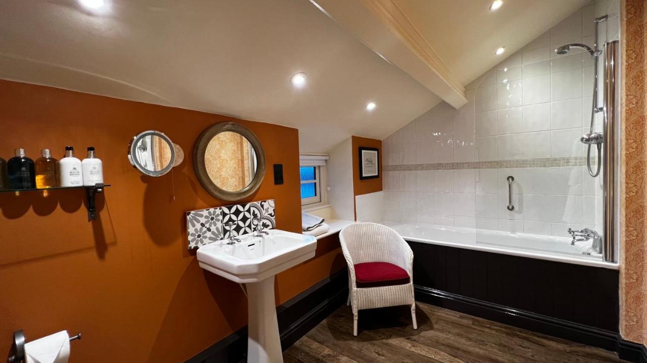 The Red Lion Inn Long Compton Екстер'єр фото