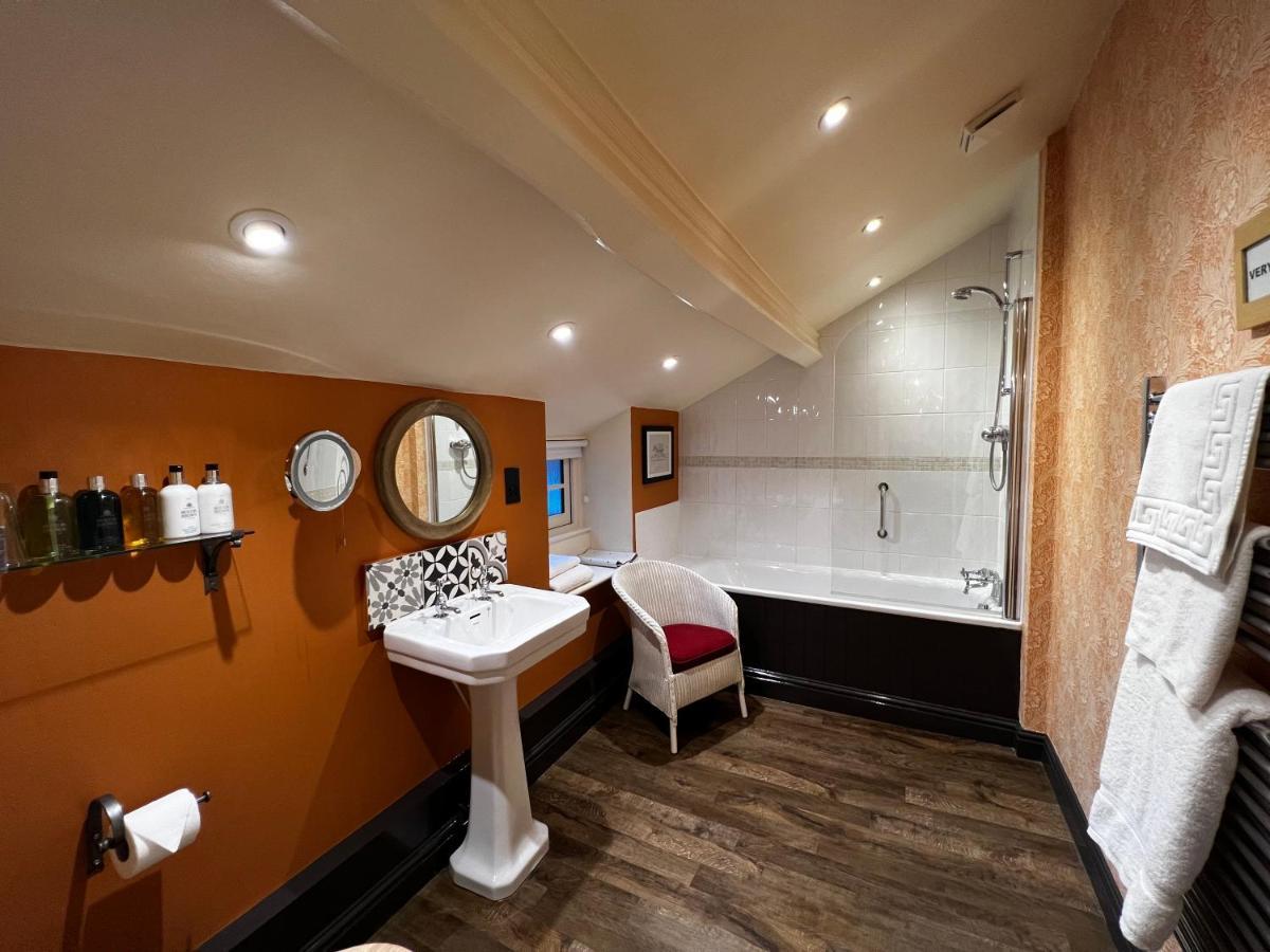 The Red Lion Inn Long Compton Екстер'єр фото