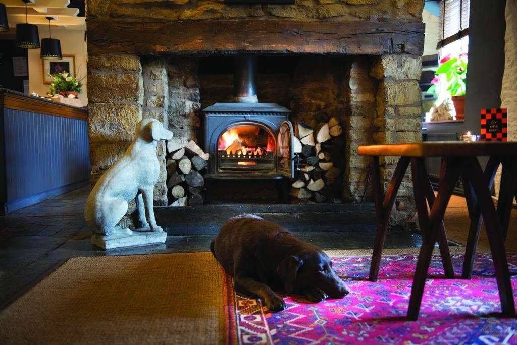 The Red Lion Inn Long Compton Екстер'єр фото