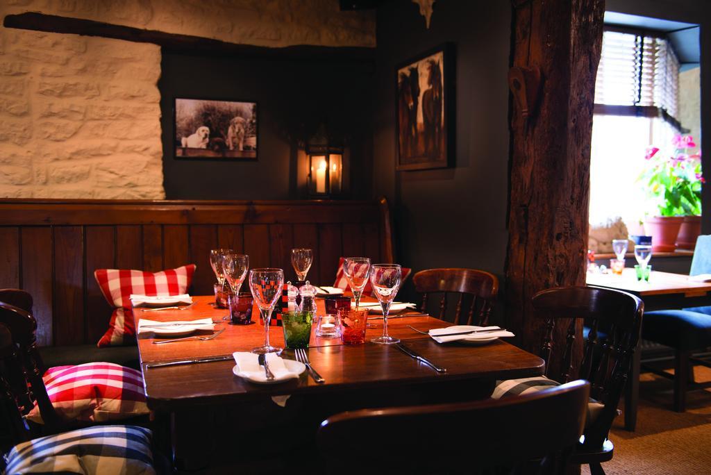 The Red Lion Inn Long Compton Екстер'єр фото