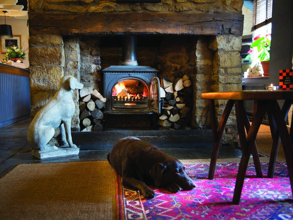 The Red Lion Inn Long Compton Екстер'єр фото